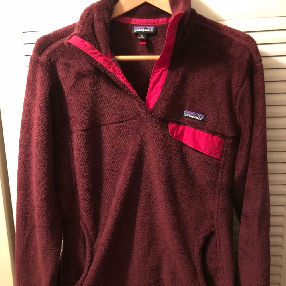 Women’s Patagonia pull over- barely worn!